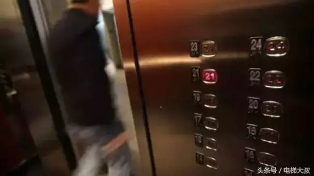 电梯困人为什么板子老打在维保单位身上？